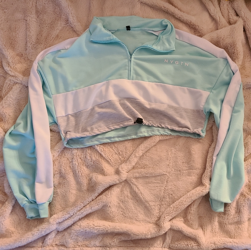 Nvgtn Aqua Oversized Cropped Pullover
